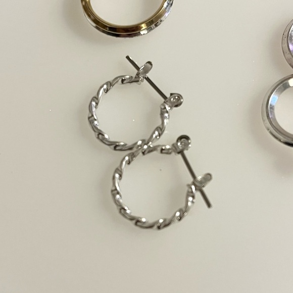 Set of 4 Silver Tone Earrings - Picture 5 of 12